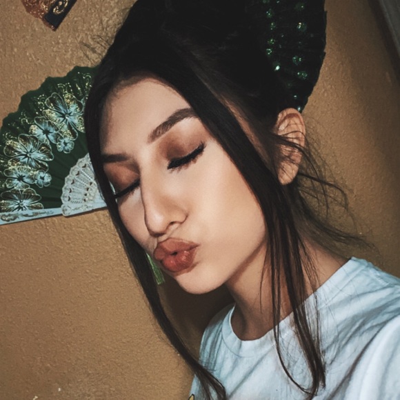 Meet your Posher, Ruby - Picture 1 of 1